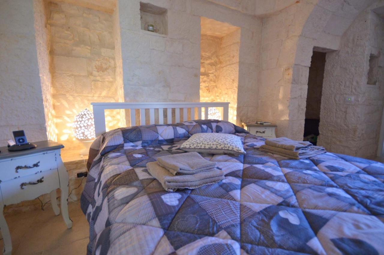 Trulli Petra Chiara Bed & Breakfast Локоротондо Екстериор снимка