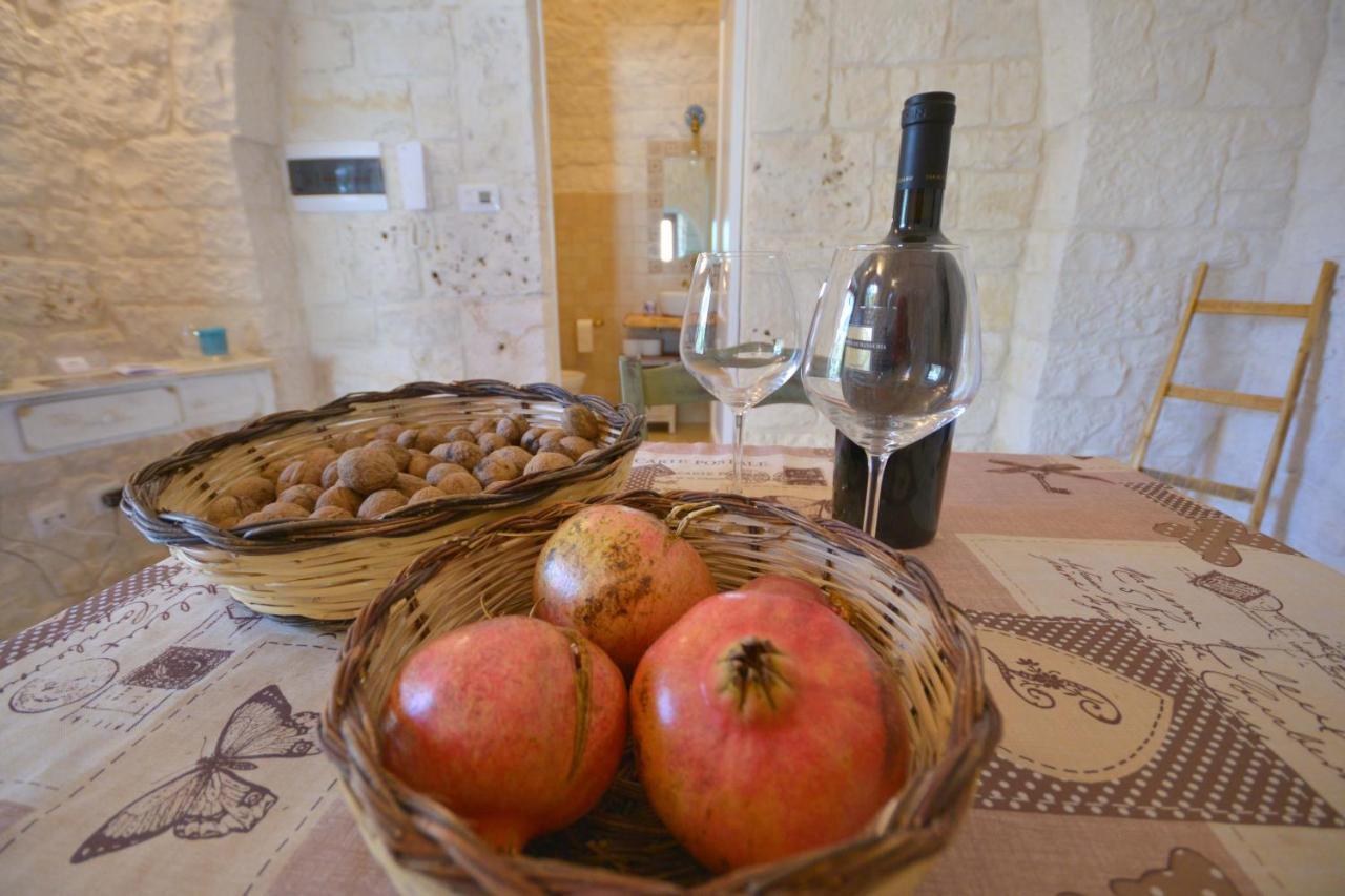 Trulli Petra Chiara Bed & Breakfast Локоротондо Екстериор снимка