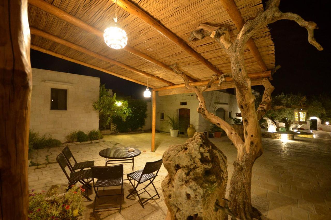 Trulli Petra Chiara Bed & Breakfast Локоротондо Екстериор снимка