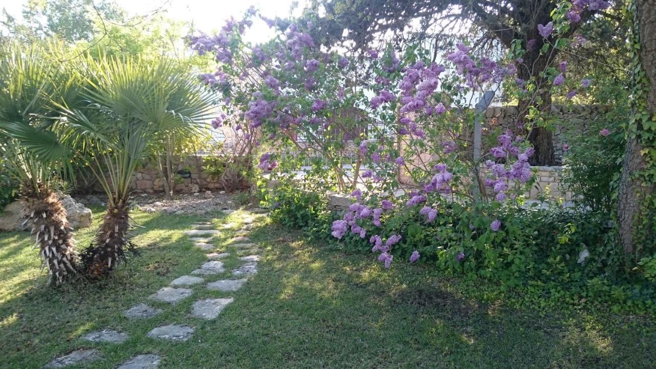Trulli Petra Chiara Bed & Breakfast Локоротондо Екстериор снимка