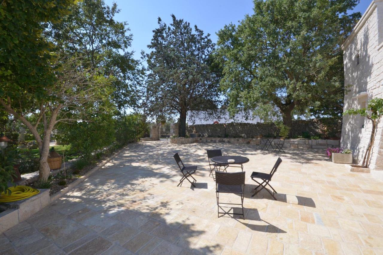Trulli Petra Chiara Bed & Breakfast Локоротондо Екстериор снимка