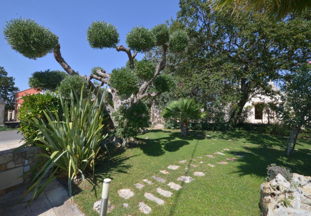 Trulli Petra Chiara Bed & Breakfast Локоротондо Екстериор снимка