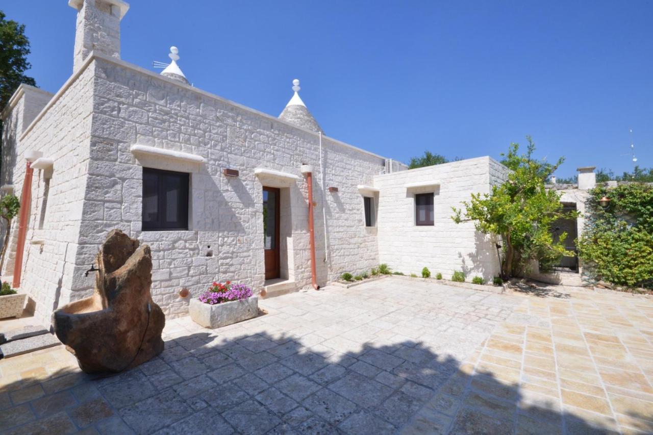 Trulli Petra Chiara Bed & Breakfast Локоротондо Екстериор снимка