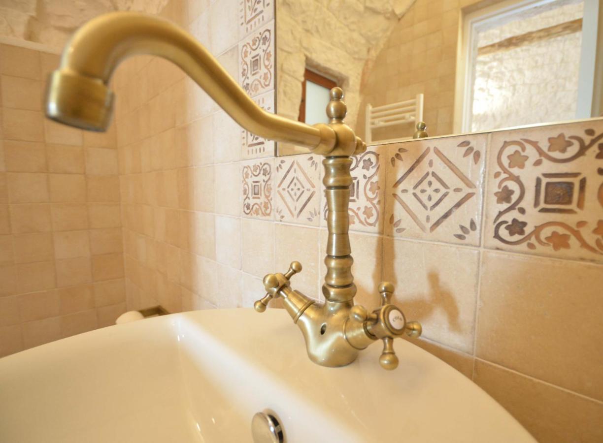 Trulli Petra Chiara Bed & Breakfast Локоротондо Екстериор снимка