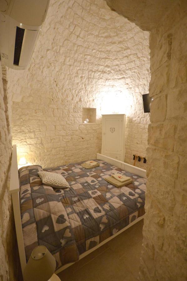 Trulli Petra Chiara Bed & Breakfast Локоротондо Екстериор снимка