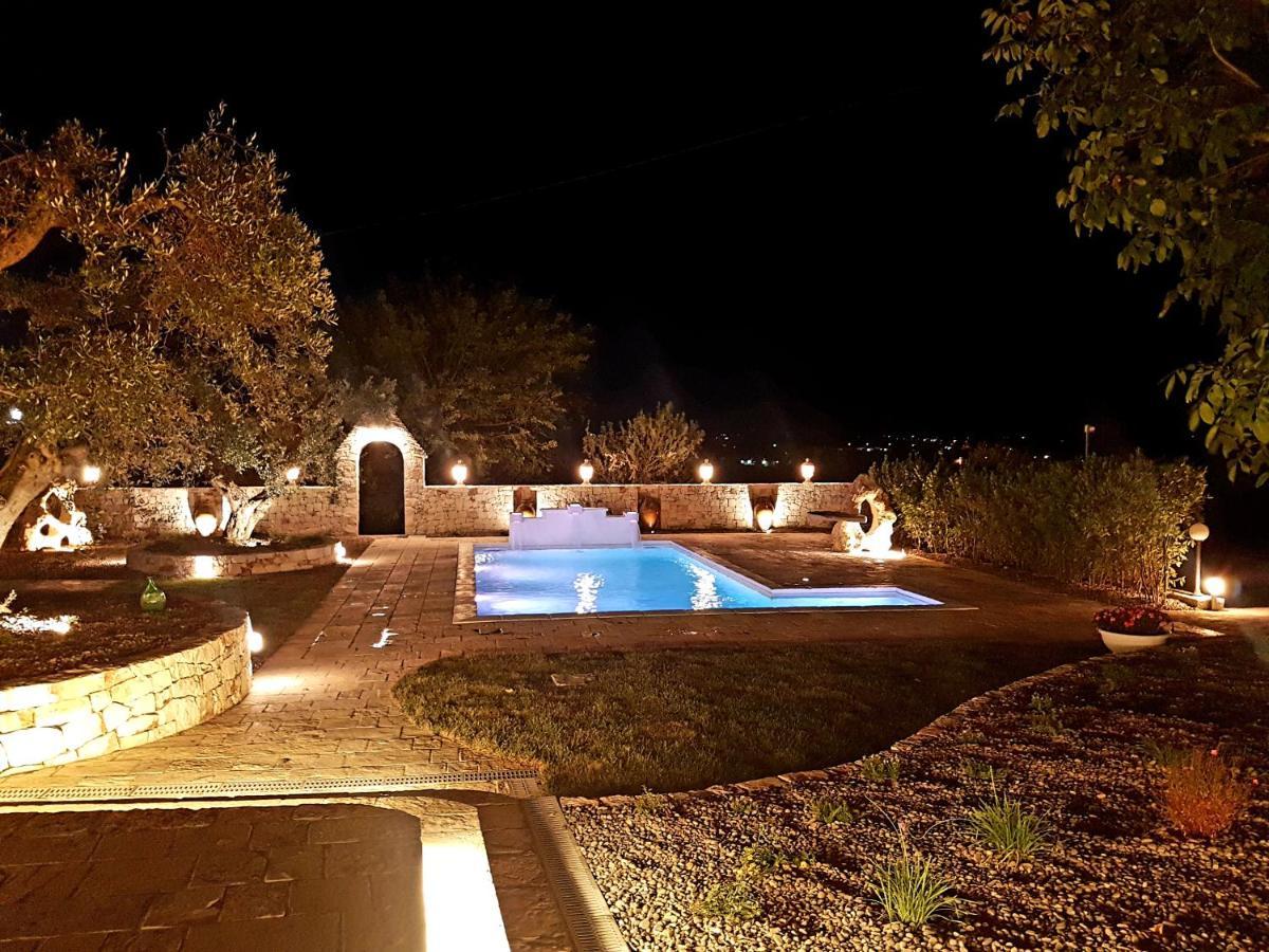 Trulli Petra Chiara Bed & Breakfast Локоротондо Екстериор снимка