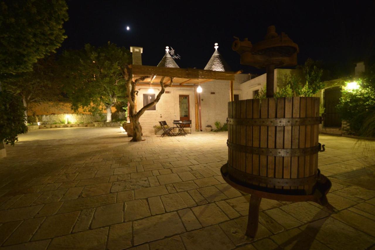 Trulli Petra Chiara Bed & Breakfast Локоротондо Екстериор снимка