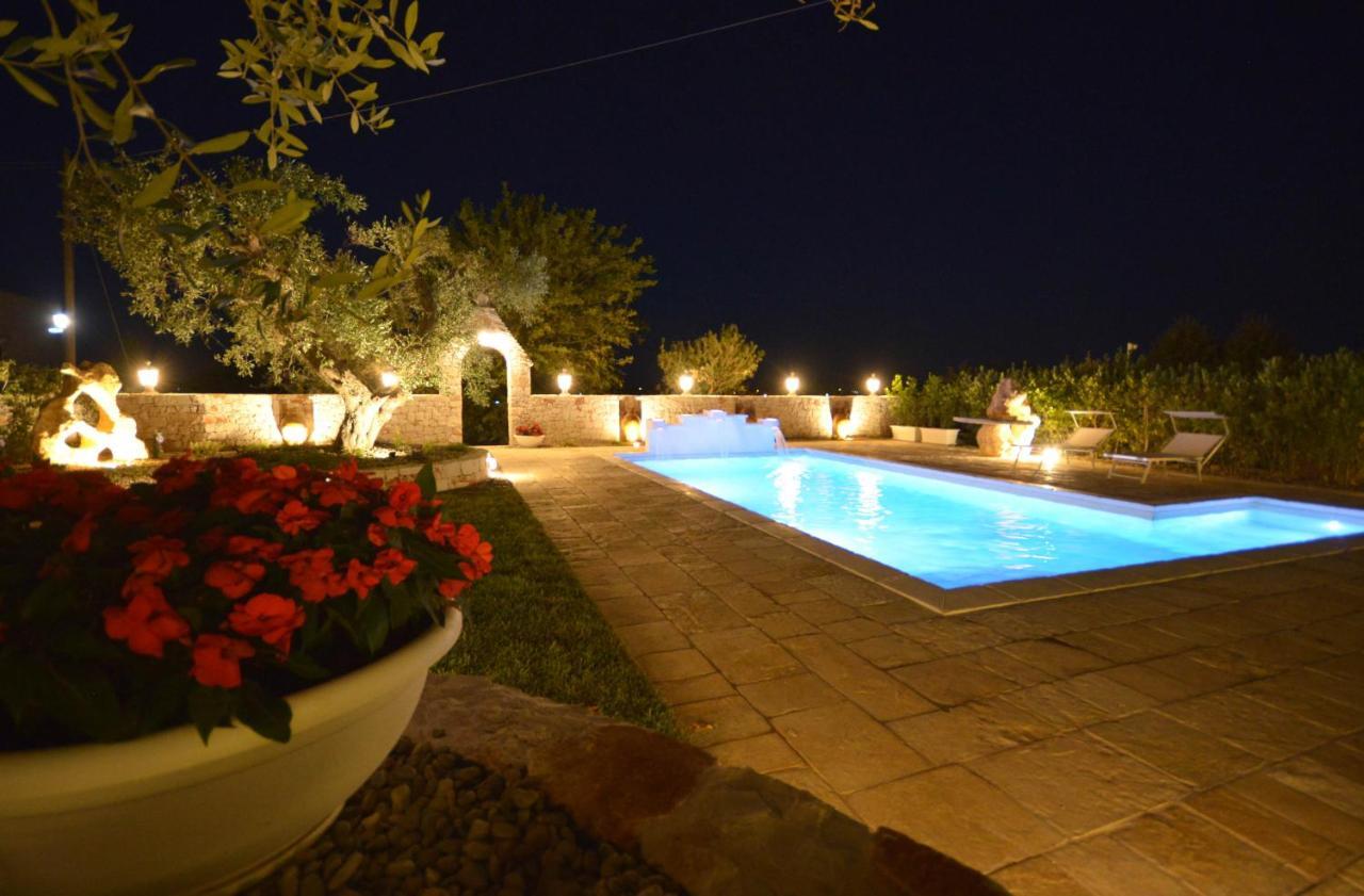 Trulli Petra Chiara Bed & Breakfast Локоротондо Екстериор снимка