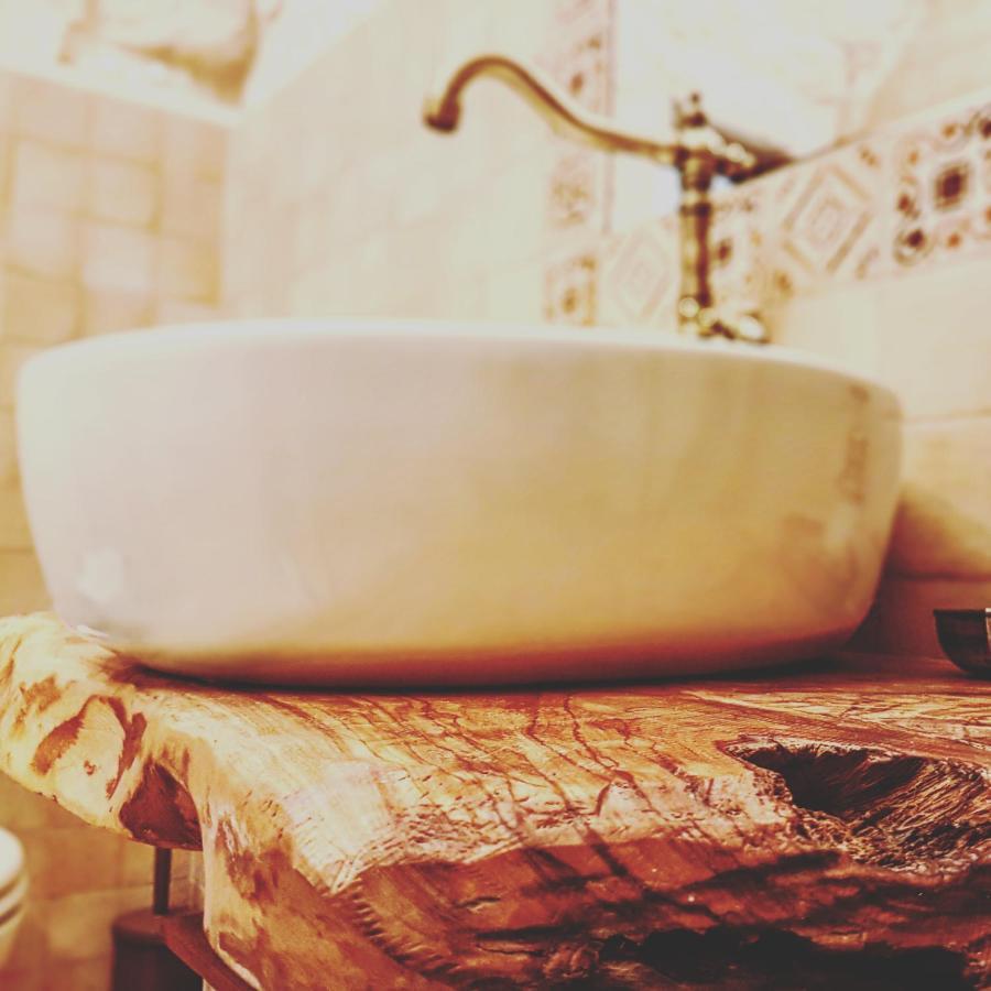 Trulli Petra Chiara Bed & Breakfast Локоротондо Екстериор снимка